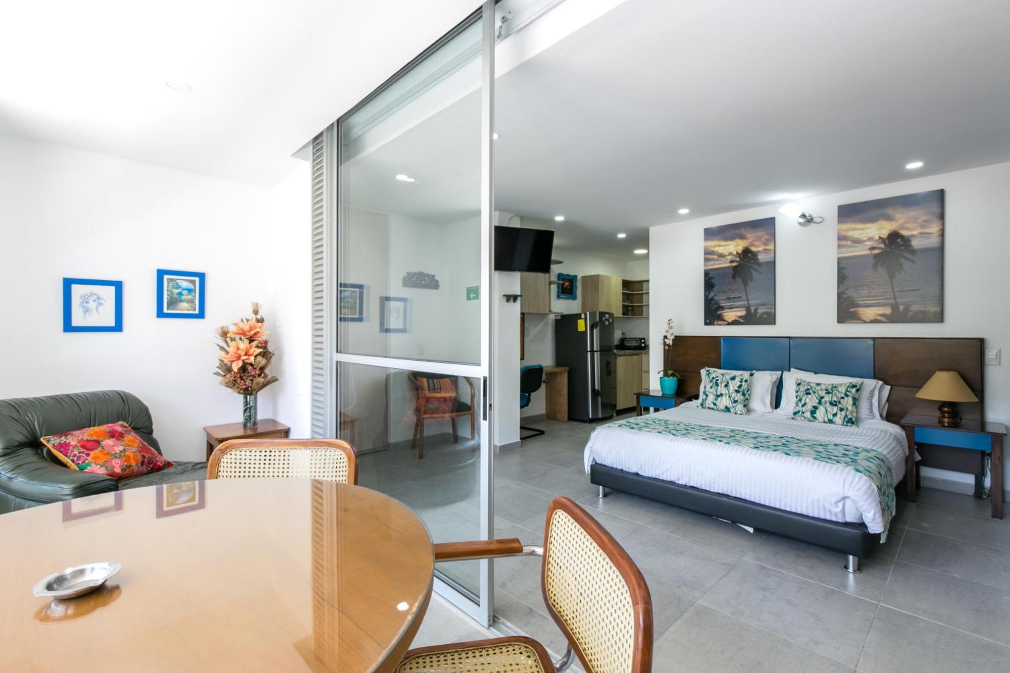 Apartamentos Borbon Suites Медельин Экстерьер фото