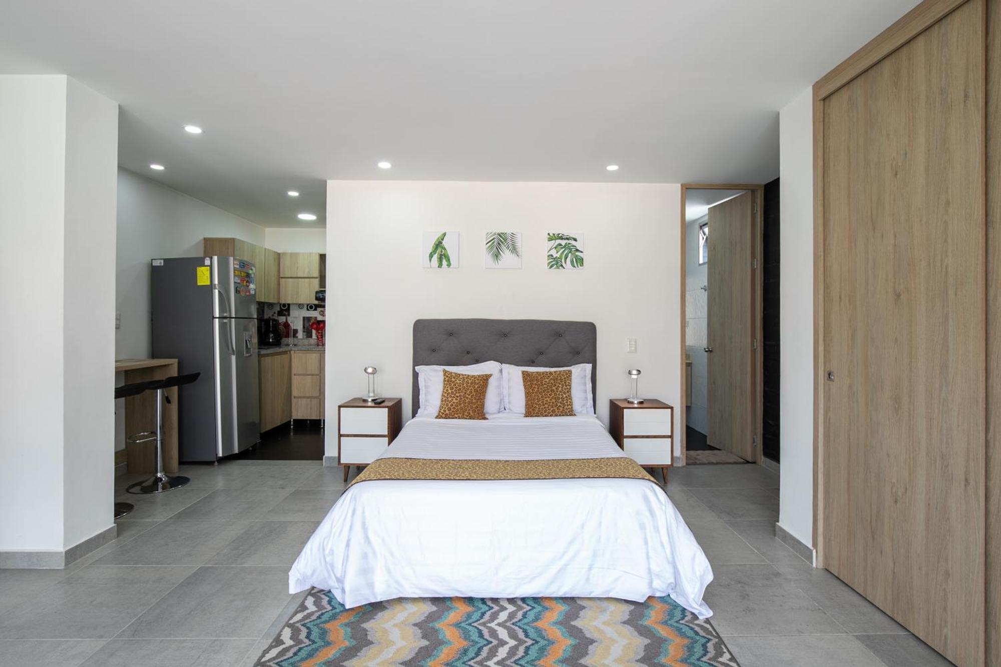 Apartamentos Borbon Suites Медельин Экстерьер фото