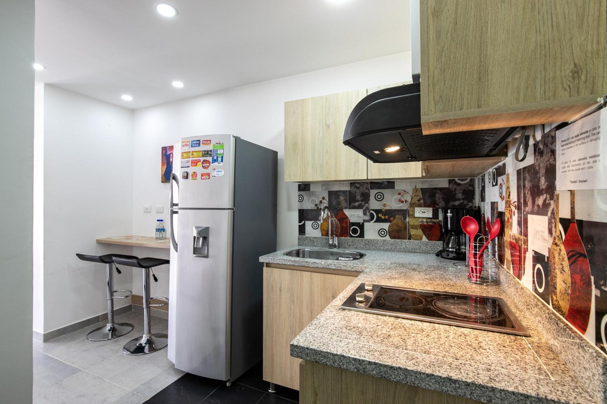 Apartamentos Borbon Suites Медельин Экстерьер фото