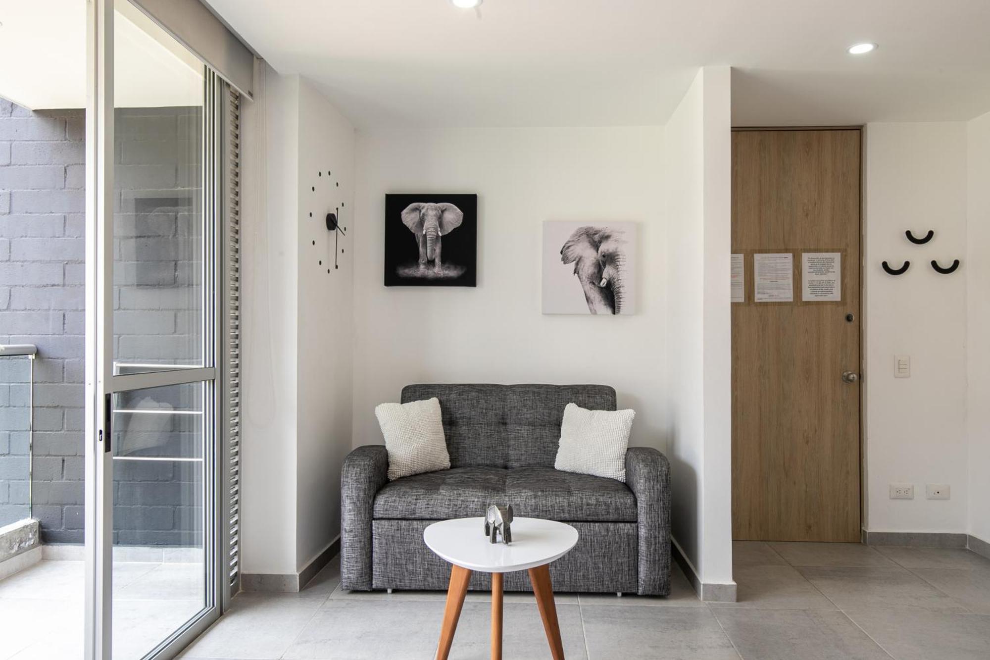 Apartamentos Borbon Suites Медельин Экстерьер фото