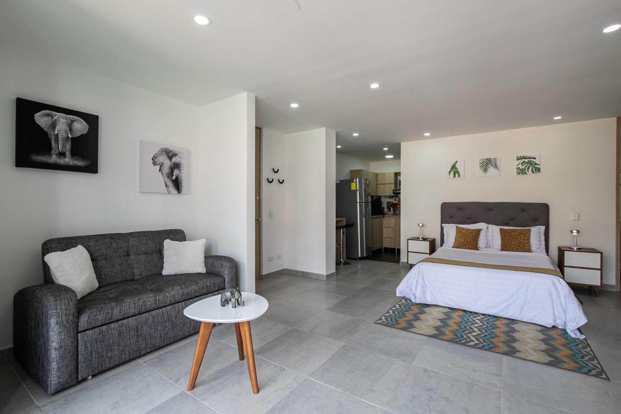 Apartamentos Borbon Suites Медельин Экстерьер фото