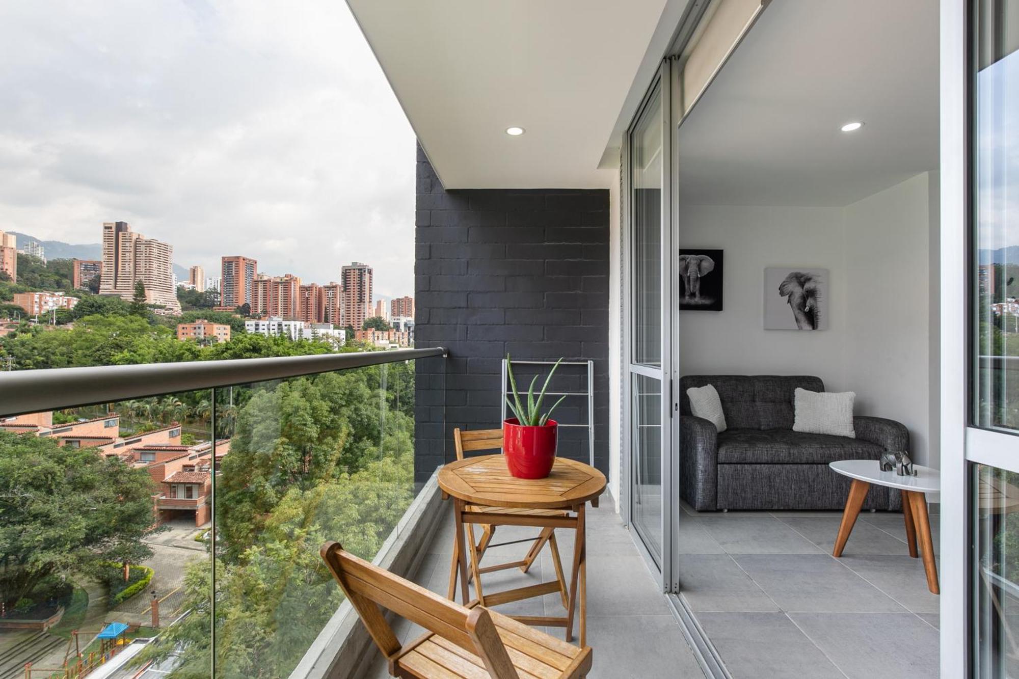 Apartamentos Borbon Suites Медельин Экстерьер фото