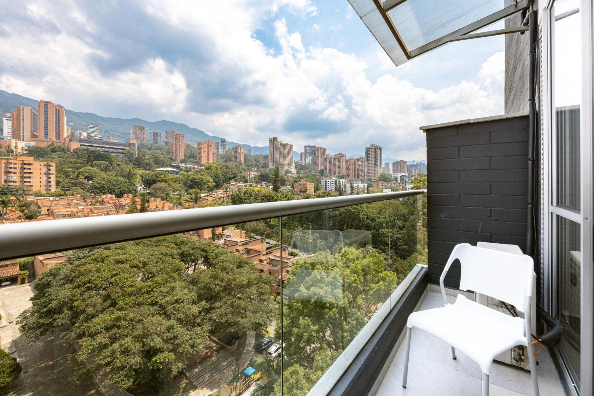 Apartamentos Borbon Suites Медельин Экстерьер фото